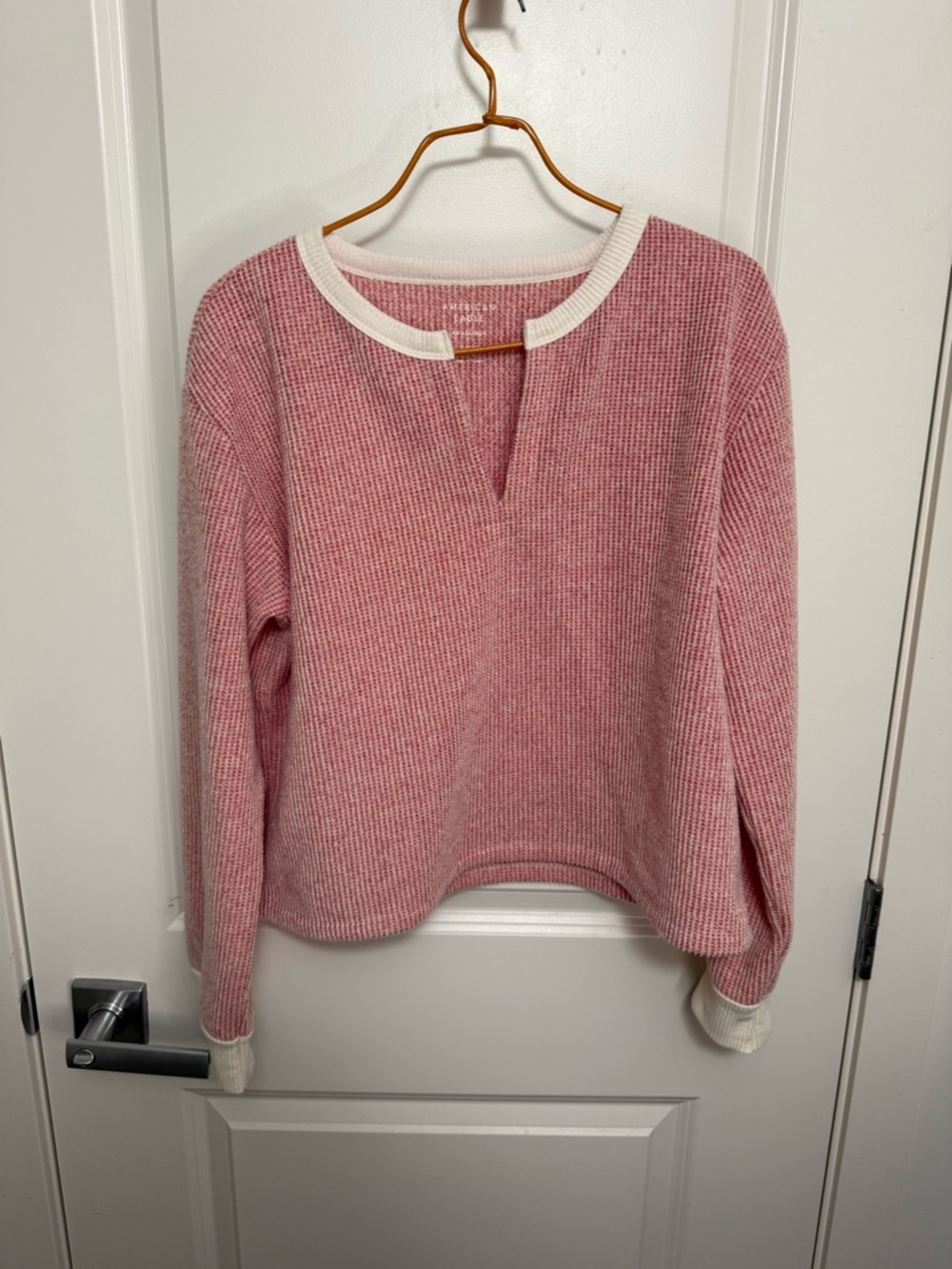 American Eagle Lounge Knit Short Pullover Sweater with White Trim in size M
